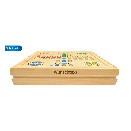 Trälåda/Spelbräde för Fia med knuff (Ludo), visar den ingraverade spelplanen