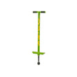 Ljusgrön Qu-Ax hoppstylta (Pogo Stick) med gul logotyp, T-format handtag och svart gummitass. Avsedd för vikt upp till 20 kg