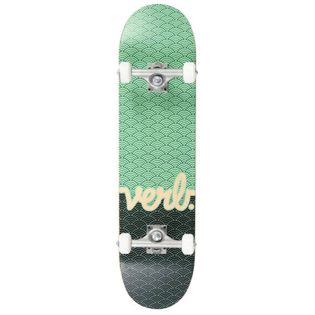 Verb Waves komplett skateboard – undersida med grafik och double kicktail