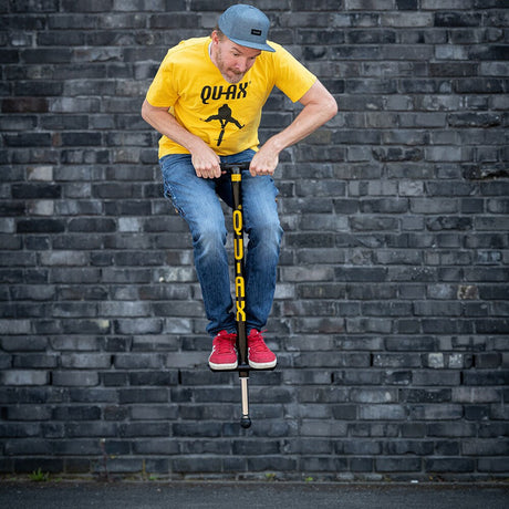 Qu-Ax hoppstylta (pogostick) för vuxna med vikt 55–80 kg – robust för avancerad hoppning