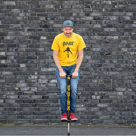 Qu-Ax hoppstylta (pogostick) för vuxna med vikt 55–80 kg – robust för avancerad hoppning